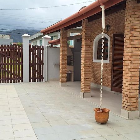 Casa Para Temporada E Final De Semana أوباتوبا المظهر الخارجي الصورة